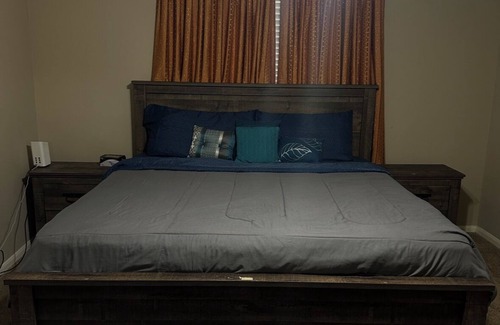 Clodine House | Charming 3-bedroom house in delightful Houston with WiFi, AC
