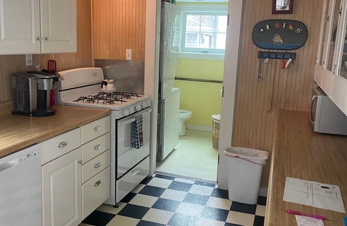 Onset House | Charming 3-bedroom house in wonderful Onset with WiFi, AC