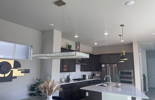 Northfield House | Charming 3-bedroom house with AC, fitness room, WiFi in delightful Denver