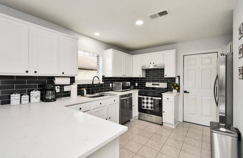 Humble House | Charming 3-bedroom house 5 minutes away of IAH airport