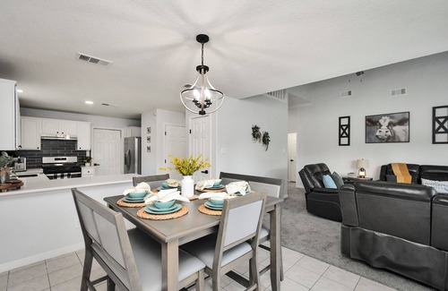 Humble House | Charming 3-bedroom house 5 minutes away of IAH airport
