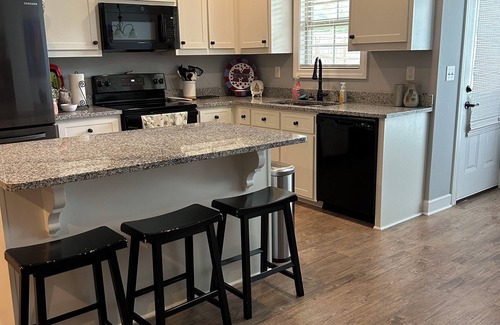 Oxford House | Charming 3-bedroom house in marvelous Oxford with AC, WiFi