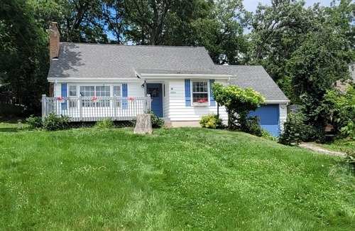 Como House | Charming 3-bedroom house with WiFi and AC in lovely Lake Geneva