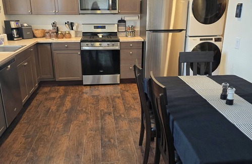 Mount Vernon House | Charming 3-bedroom house in peaceful Mount Vernon with WiFi, AC
