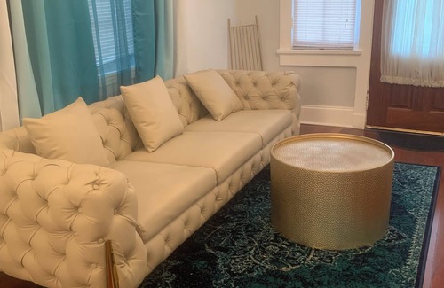 Central Carrollton Association House | Charming 3-bedroom house in wonderful New Orleans with AC, WiFi