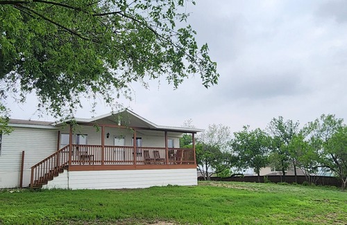 San Antonio House | Charming 3-bedroom mobile home with .75 acre close to Sea World