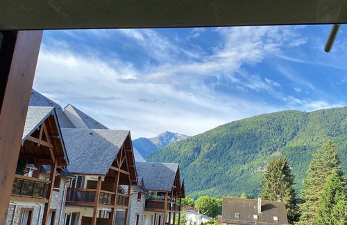 Montauban-de-Luchon Apartment | Charming 3-Room Apt. near Luchon Golf – Large South-Facing Balcony – Garage Included