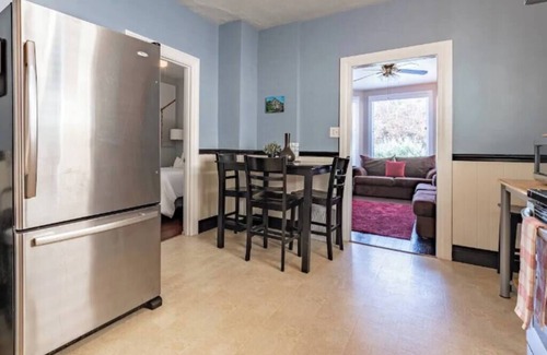King House | Charming 3bed Home w/Yard - Walk Score 91!