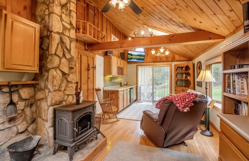 Ellicottville Other | Charming 4-bedroom farmhouse with AC, WiFi in Ellicottville
