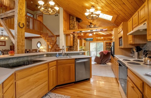 Ellicottville Other | Charming 4-bedroom farmhouse with AC, WiFi in Ellicottville