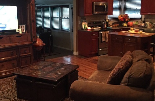 Massapequa House | Charming 4-bedroom house in lovely Massapequa with AC, WiFi ,5 mi. To Ryder Cup