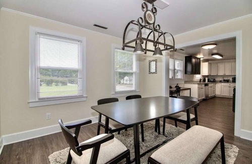 Barium Springs House | Charming 4-bedroom house with AC and WiFi in delightful Troutman