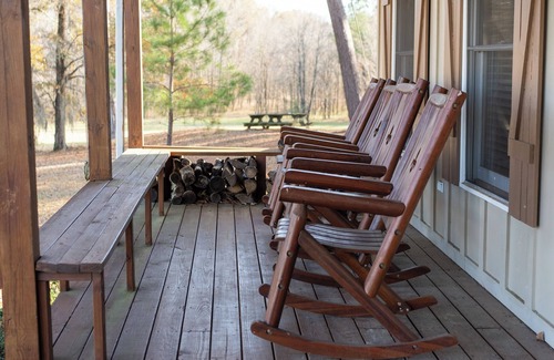 Fitzpatrick House | Charming 4-bedroom country house with AC, high speed WiFi in Fitzpatrick.