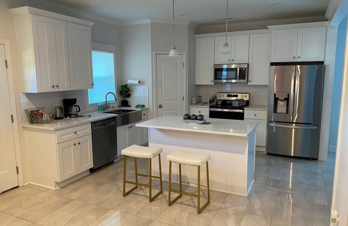 Huntersville House | Charming 4-bedroom house with WiFi and AC in fabulous Huntersville