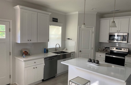 Huntersville House | Charming 4-bedroom house with WiFi and AC in fabulous Huntersville