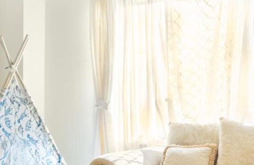 Calamvale House | Charming 4BR House and Cozy Garden