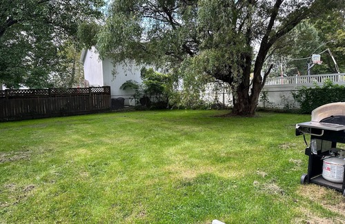 Skaneateles Historic District House | Charming 5-bedroom home located in the BEST neighborhood in Skaneateles!