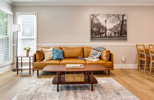 Alpharetta House | Charming Alpharetta Home w/ Spacious Yard!