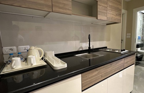 Al Swaifyeh Apartment | Charming Amman Apartment With Modern Amenitie
