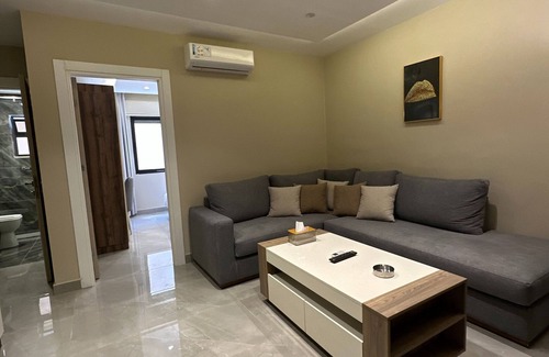 Al Swaifyeh Apartment | Charming Amman Apartment With Modern Amenitie