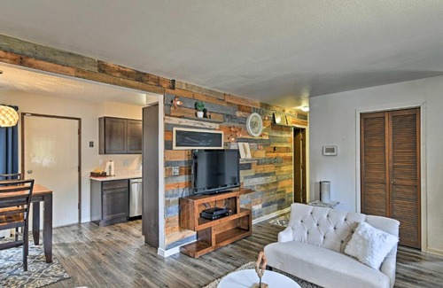 Northeast Anchorage House | Charming Anchorage Townhome with Furnished Patio!