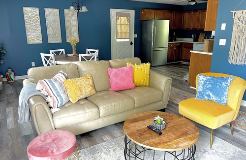 Sevierville House | Charming and modern pet friendly home in a quiet neighborhood