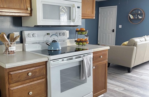 Sevierville House | Charming and modern pet friendly home in a quiet neighborhood