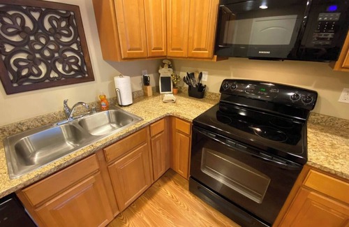 Elizabethtown Apartment | Charming and safe 1-bedroom apartment in Elizabethtown with AC and WiFi