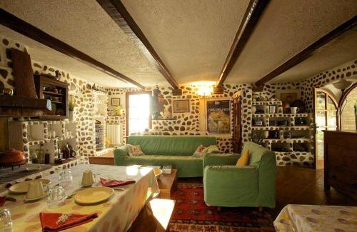 Sant'Agata Feltria Apartment | Charming Apartment in Sant'Agata Feltria with Private Pool