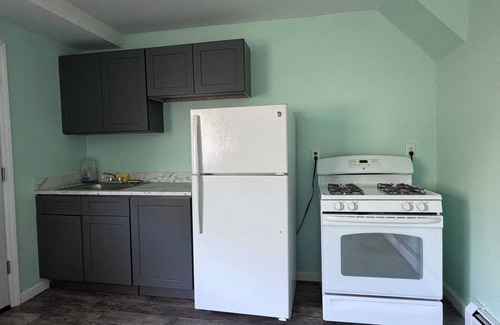 Graniteville Apartment | Charming apartment in serene Staten Island