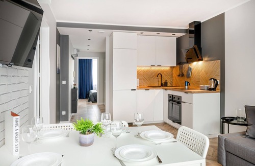Krowodrza Apartment | Charming Apartment for 6 by Renters