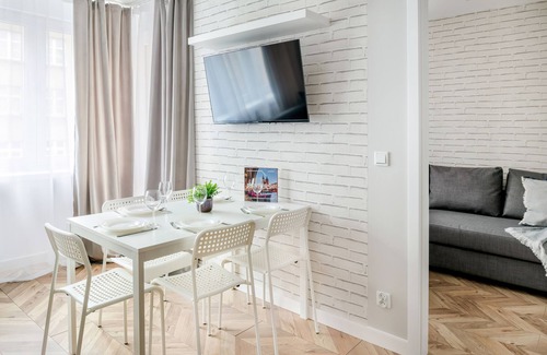 Krowodrza Apartment | Charming Apartment for 6 by Renters
