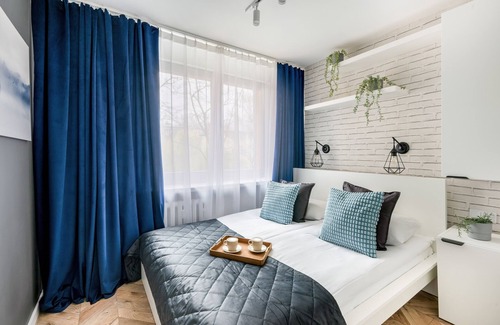 Krowodrza Apartment | Charming Apartment for 6 by Renters
