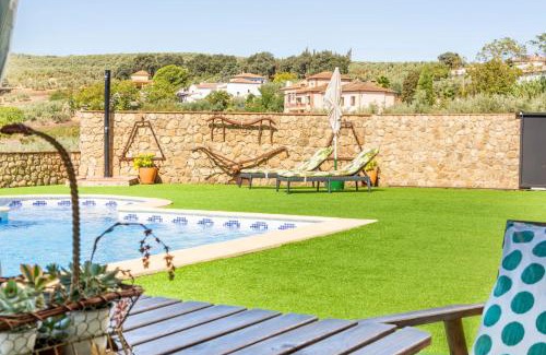 Cruz de Humilladero Apartment | Charming Apartment in Los Prados, Málaga - 45 m² with Pool