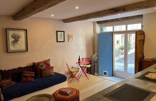 Valbonne Apartment | Charming Apartment in the heart of Valbonne Village