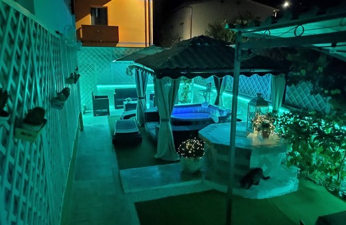 Bosa Historic Centre Apartment | Charming Apartment with Jacuzzi Pool