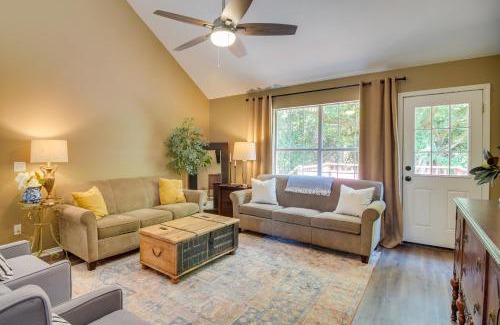 Fayetteville House | Charming Arkansas Retreat with Deck, Near Downtown!