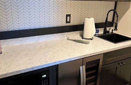 Hayden View Estates Bed & Breakfast | Charming B&B with Wi-Fi, fireplace, TV's, deck and a great view of Hayden Lake