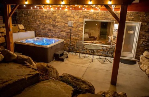Park City House | Charming Basement Suite with a Mountain View