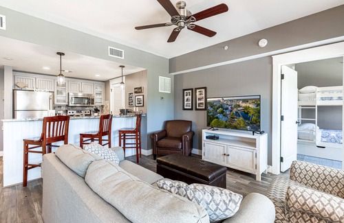 Baytowne Wharf Condo | Charming Baytowne Wharf 1BR/2BA+Bunk Room