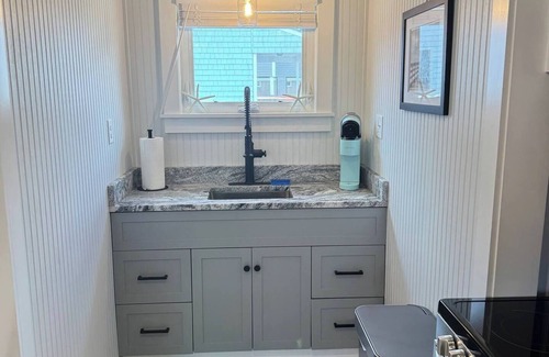 Southern Coast Cottage | Charming Beach cottage across from the beach in fabulous Wells.