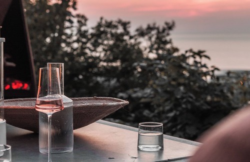 Westward Ho House | Charming Beach House with Stunning Ocean Views – Perfect for Relaxation!