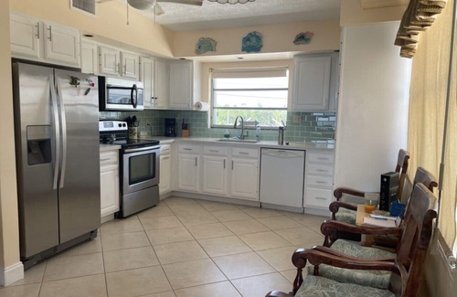Lower Matecumbe Beach House | *Charming Beach House directly ON the beach