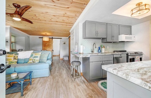 Horton Shores House | Charming Beachside Getaway: Private Courtyard, Walk to Beach & Flagler Ave, Pet-Friendly