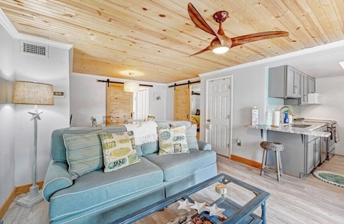 Horton Shores House | Charming Beachside Getaway: Private Courtyard, Walk to Beach & Flagler Ave, Pet-Friendly