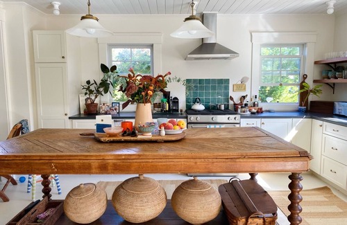 Bellport House | Charming Bellport Beach Cottage - Great Design! Sleeps 8.