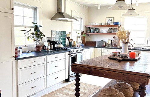 Bellport House | Charming Bellport Beach Cottage - Great Design! Sleeps 8.