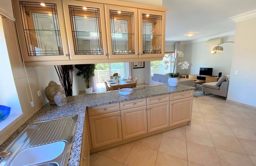 Atalaia Condo | Charming Boavista Apartment