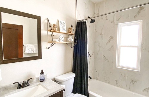 Old North End House | ❤Charming Bungalow❤ in Old North End-Pet Friendly!