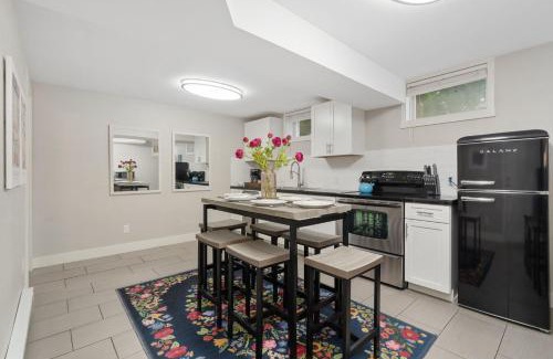 University North Apartment | Charming Bungalow Next to CSU - Free Cruiser Bikes